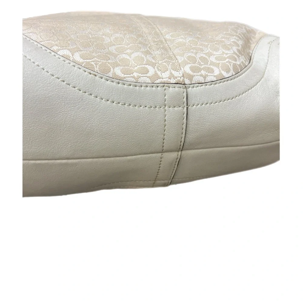 Coach Vintage Soho Sm Signature Logo & Leather 7025